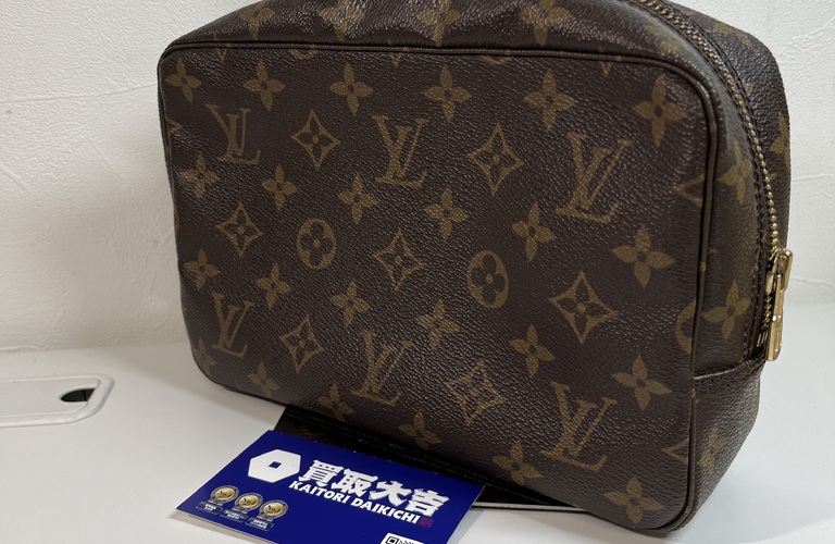 ヴィトン モノグラム トゥールストワレットの高価買取は買取大吉にお任せ^_^！！