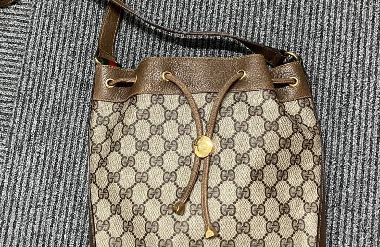 GUCCI GGスプリームショルダーバッグの高価買取は買取大吉！！