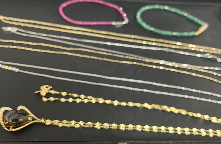 デザインリングを高く売るなら買取大吉！！