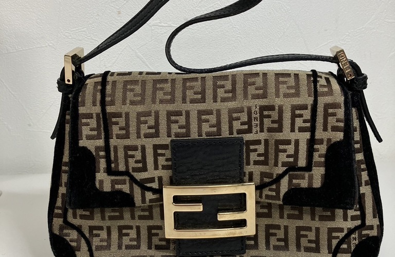 FENDI ズッカショルダーバッグの高価買取は買取大吉にお任せください^_^！！