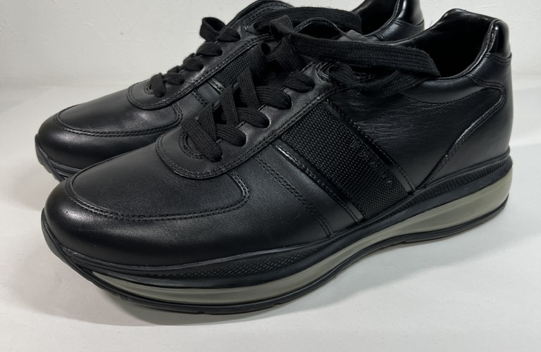 PRADA ブラックレザースニーカーの高価買取は買取大吉にお任せ下さい！！