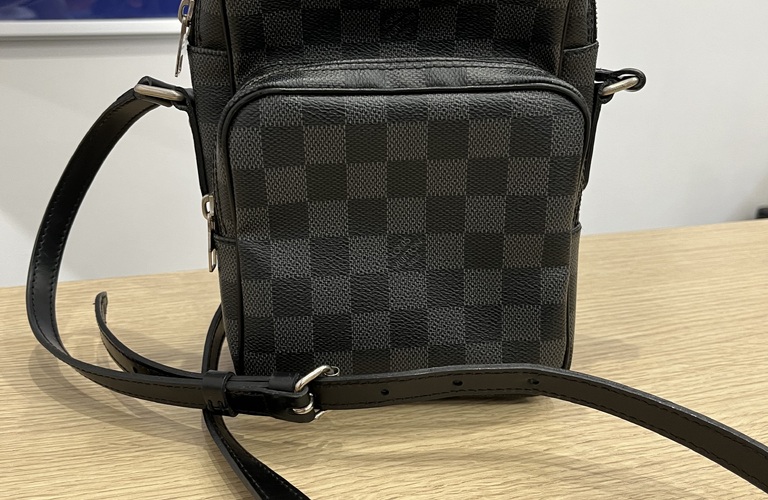 ヴィトン ダミエ グラフィット レムN41446を高く売るなら買取大吉！！