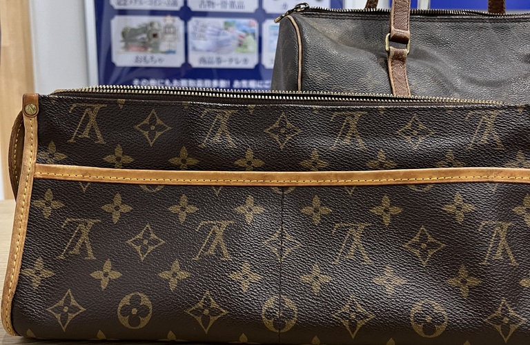 ヴィトン モノグラム ポパンクール ロン M40008のバッグを高価買取させて頂きます！！