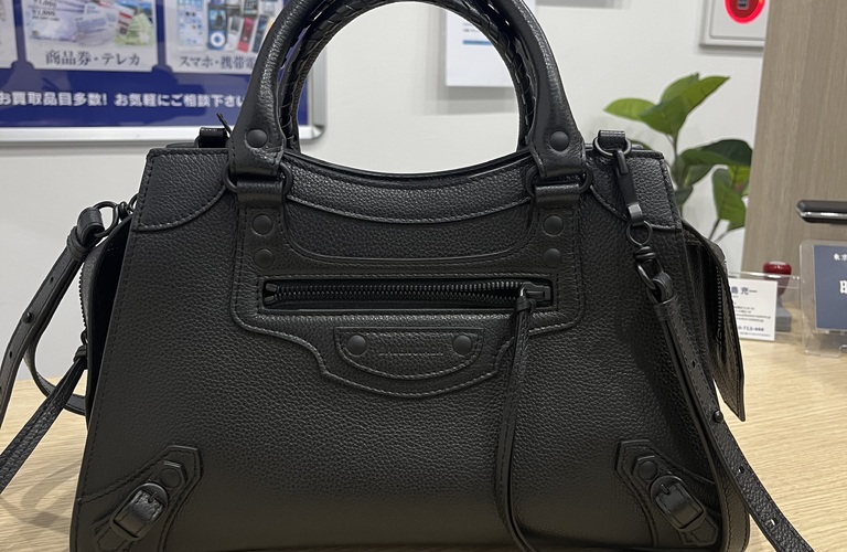 バレンシアガ ネオクラシック シティラージのバッグをお買取させて頂きました！！バレンシアガも大吉で決まり！！
