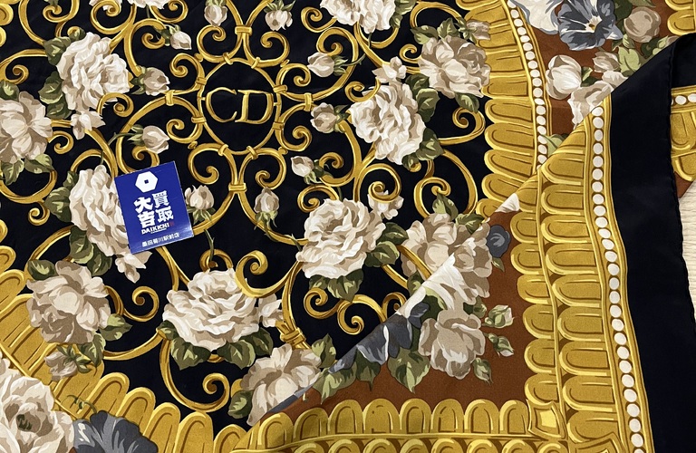 ディオールのスカーフ高価買取