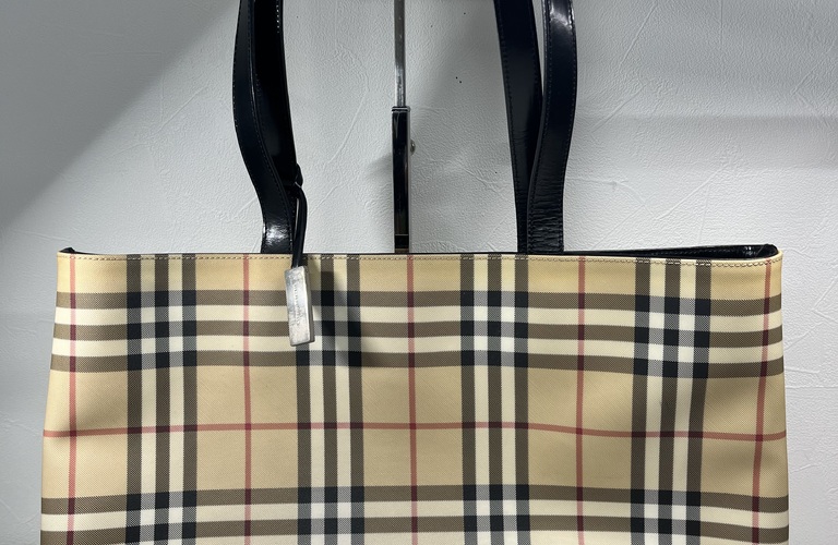 Burberry LONDON トートバッグの高価買取は大吉！！